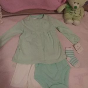 Carters 12 mo green & white 3 piece outfit. NWT.